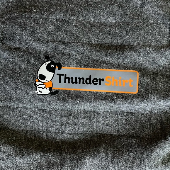 Thundershirt - anxiety support for dogs - Picture 2 of 4